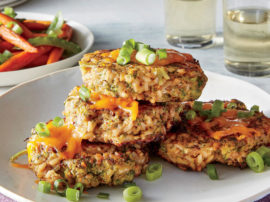 broccoli-cheddar-brown-rice-cakes